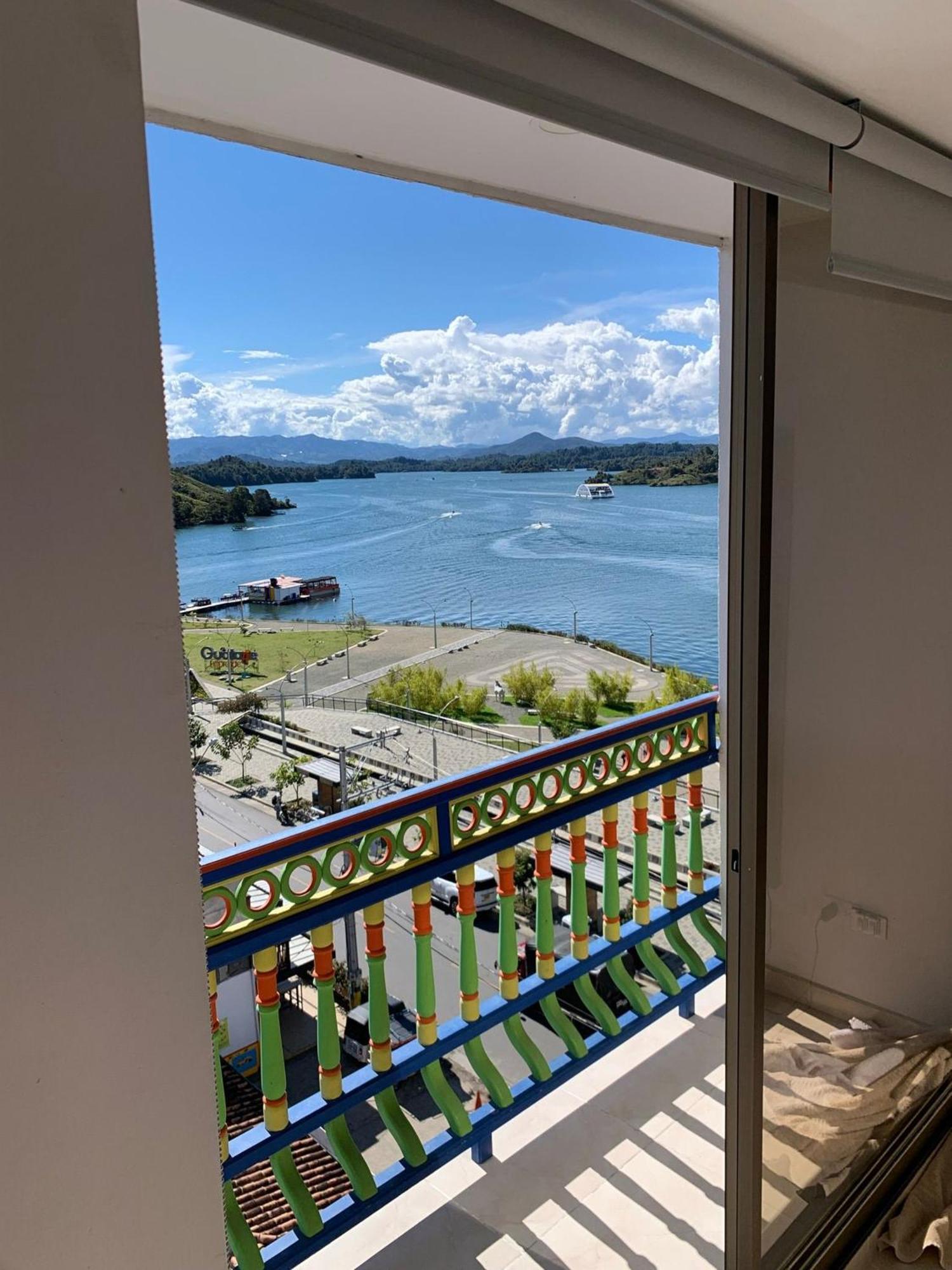 Apartamentos San Jose Vistal Al Lago, Cerca Del Parque. Guatape. Extérieur photo